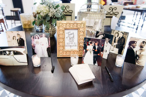 Wedding Sign in Table with Family Memory Pictures