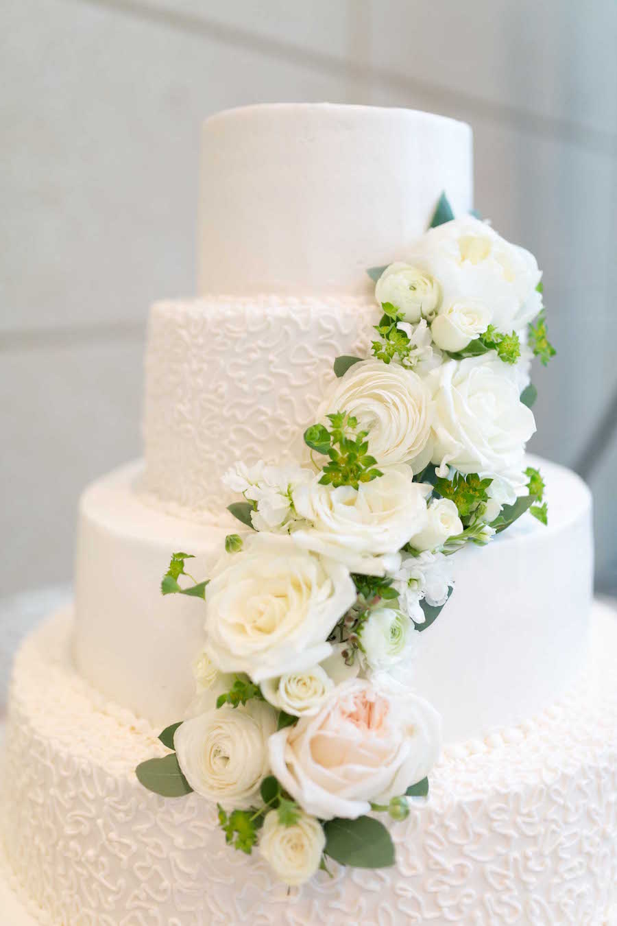 White Roses on Wedding Cake | St. Pete Wedding Florist Wonderland Floral and Gift Loft