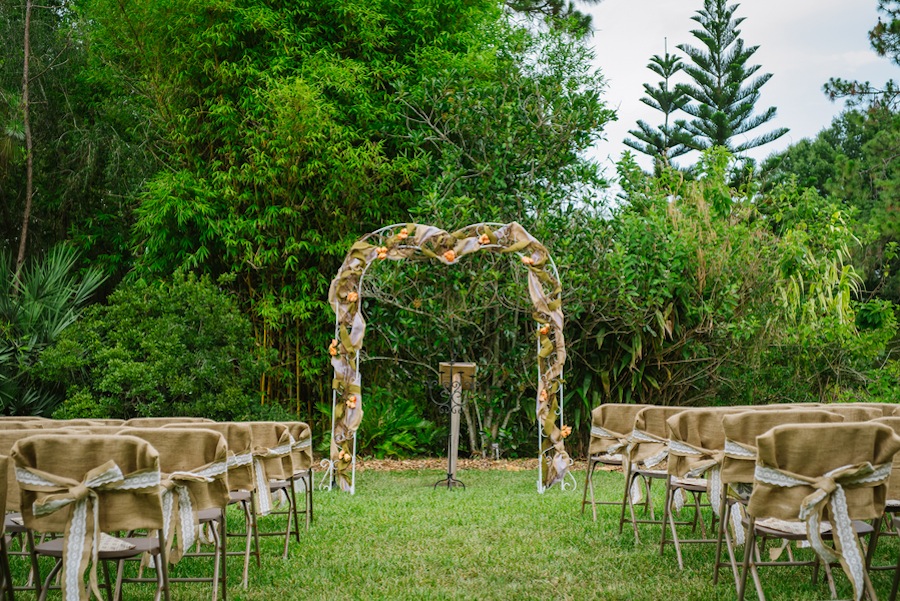 Burlap And Lace Outdoor Tampa Wedding Ceremony Usf Botanical