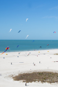 Kites flying on St. Pete Beach | St. Petersburg Wedding Photographer Ailyn La Torre Photography