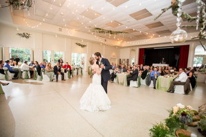 Bride and Groom First Dance | Tampa Garden Club | Tampa Wedding Photographer Rad Red Creative