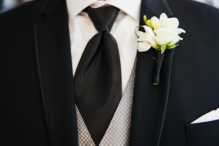 Groom Wedding Suit Detail and White Flower Boutonniere | Tampa Wedding Florist Events in Bloom