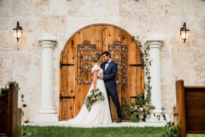 Outdoor Sarasota Wedding Ceremony | Sarasota Wedding Venue Bakers Ranch | Southern Inspired Wedding Styled Shoot