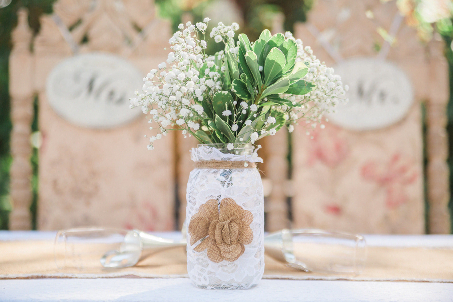 Burlap and Lace Mason Jar Centerpieces | Rustic Outdoor Tampa Bay Wedding Sweetheart Table