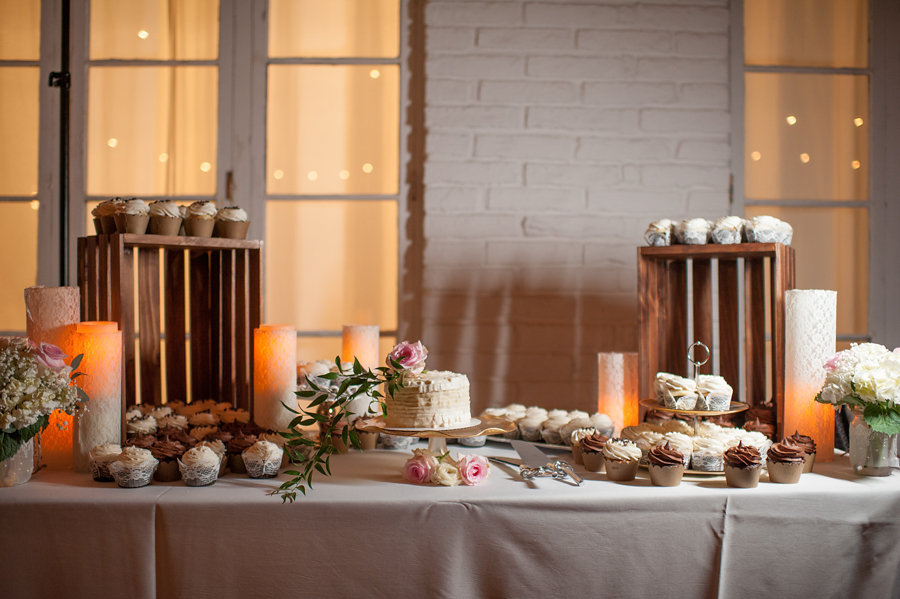 Wedding Cake Alternatives | Wedding Cupcake Dessert Display Table