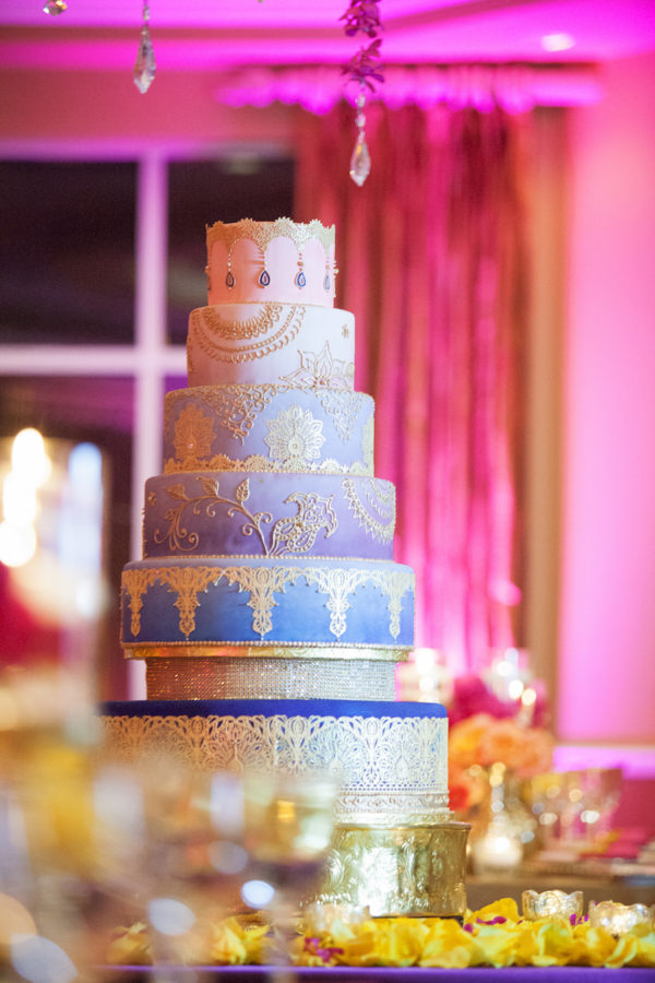 Advice on Hiring a Tampa Bay Wedding Cake Decorator