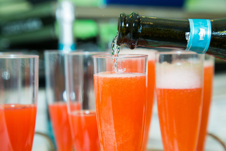 Champagne Pour for Wedding Signautre Drinks | Tampa Wedding Photographer Knight Light Imagery