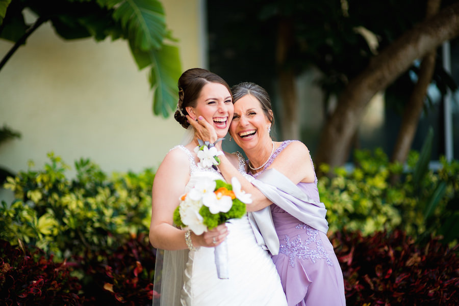 Bride and Daughter on Wedding Day before Ceremony | Tampa Wedding Photographer Kera Photography