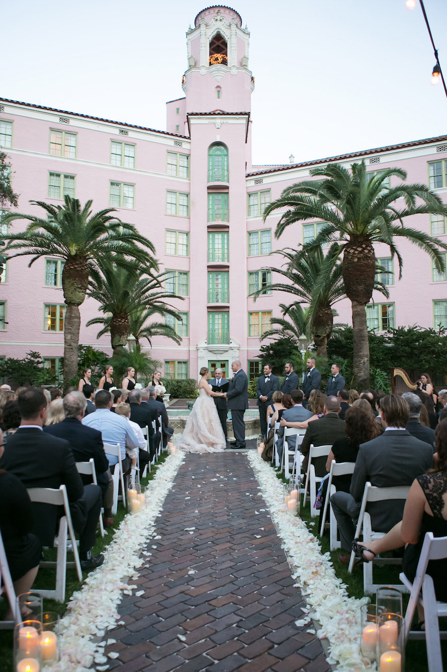 Florida Outdoor Wedding Ceremony at Wedding Venue Dowtown St. Pete Vinoy Renaissance | St. Petersburg Wedding Photographer Carrie Wildes Photography