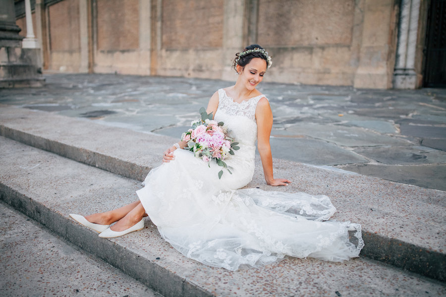 Outdoor, Bridal Wedding Portrait in Lace, Ivory Wedding Dress and Pink Flower Wedding Bouquet | Lakeland Wedding Photographer Rad Red Creative