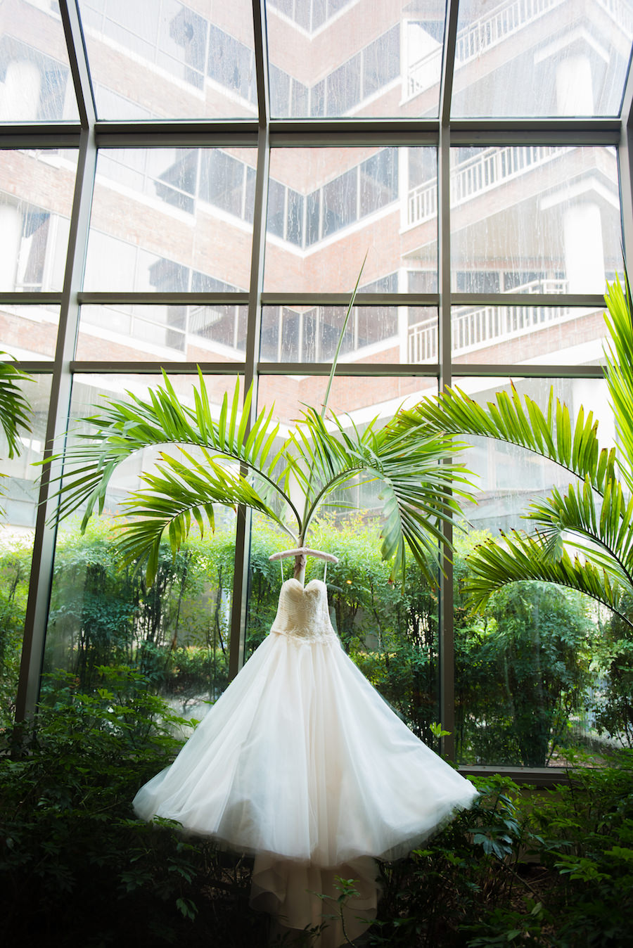 Strapless, Sweetheart, Ivory Chiffon and Tulle Ballgown Wedding Dress | South Tampa Wedding Photographer Kera Photography
