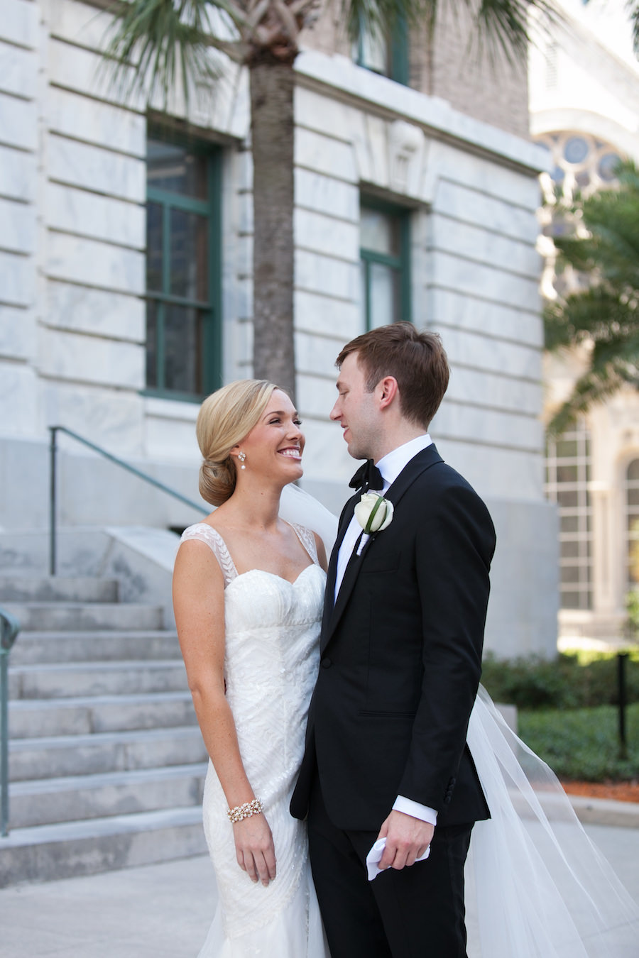 Bride and Groom Downtown Tampa Wedding Portrait | Tampa Wedding Photographer Carrie Wildes Photographer