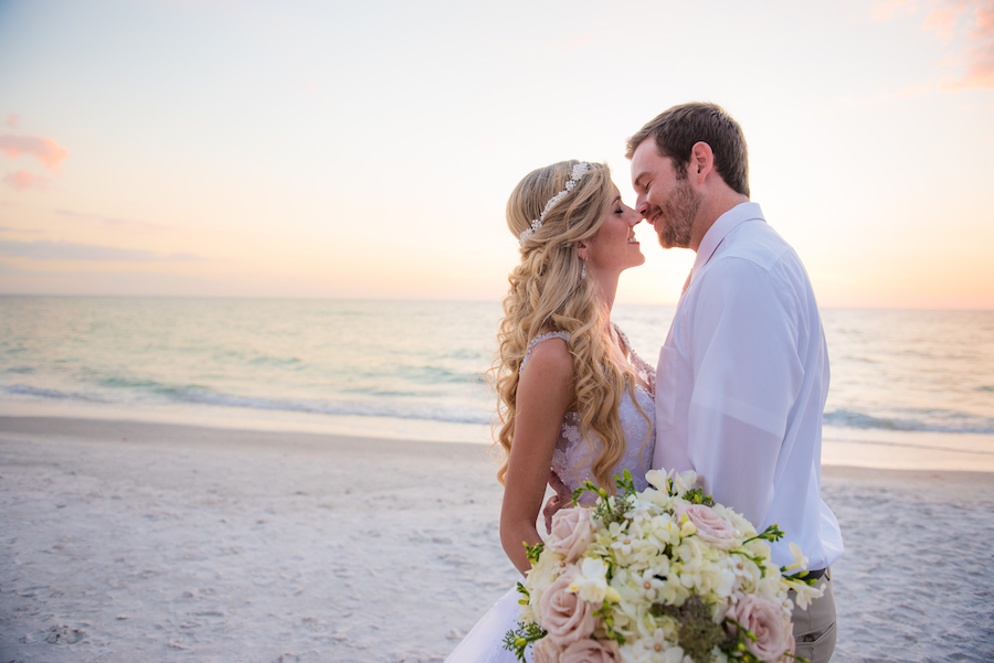 St. Pete Beach Bride and Groom Sunset Wedding Portrait | St. Pete Beach Florida Sunset Wedding Portrait | Tampa Wedding Photographer Kera Photography