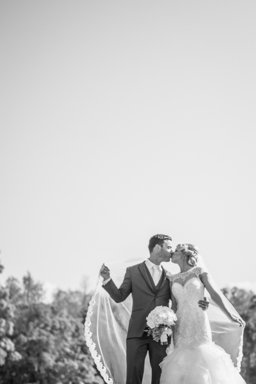 Black and White Outdoor Bride and Groom Wedding Portrait | Oldsmar Wedding Venue East Lake Woodlands Country Club