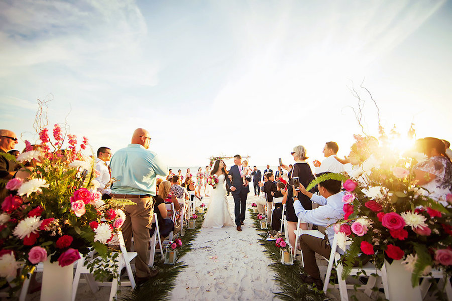 Sarasota Outdoor, Beachfront Wedding Ceremony at Longboat Key Club Wedding Venue | Pink and Green Lilly Pulitzer Inspired Wedding | Photography by Limelight Photography