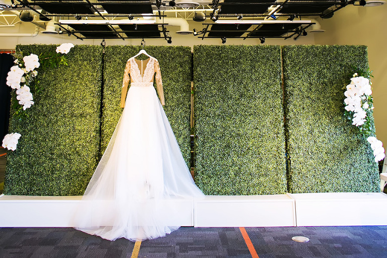 Modern Downtown Tampa  Garden Wedding  Glazer s Children 