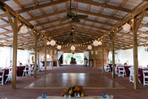Outdoor Tampa Bay Barn Wedding Reception at Cross Creek Ranch | Tampa Bay Wedding Photographer Carrie Wildes Photography
