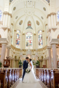 Traditional Wedding Ceremony Portrait | Downtown Tampa Wedding Venue Sacred Heart Catholic Church | Wedding Photography Marc Edwards Photographs