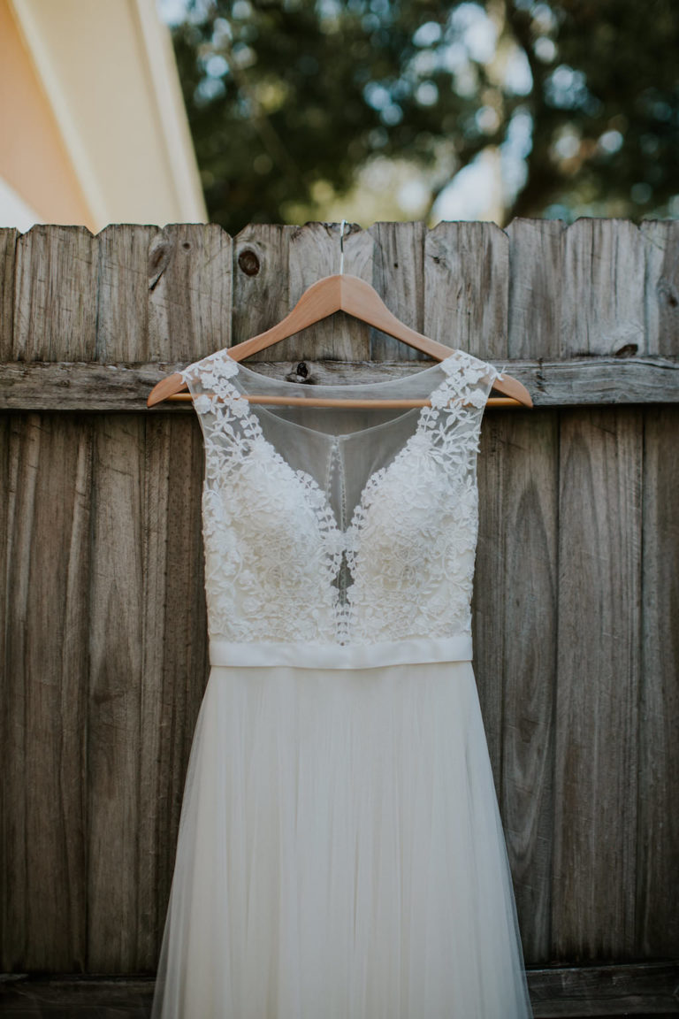 Simple, Chic Burgundy And Champagne Tampa Wedding | Davis Islands ...