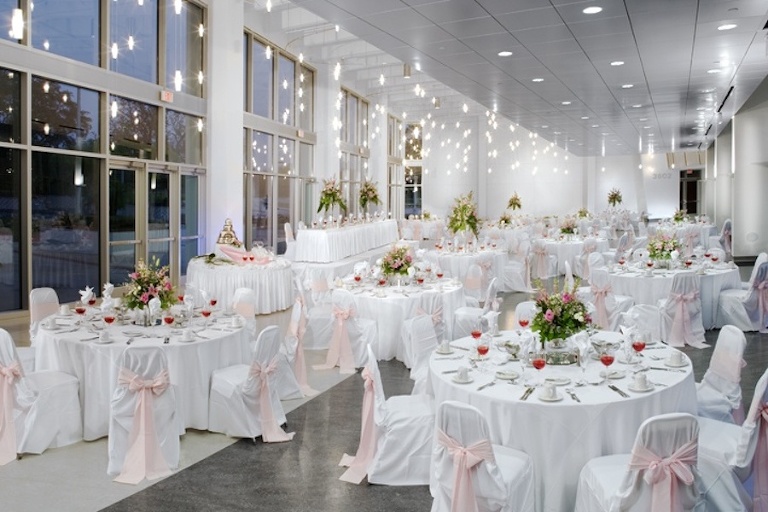 Large indoor tampa bay wedding venue embassy suites tampa usf