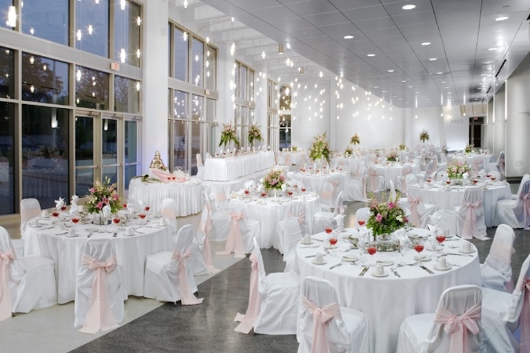 Large, Indoor Tampa Bay Wedding Venue Embassy Suites