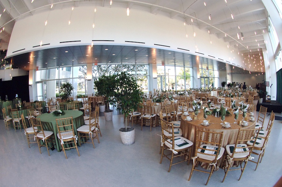 Large Indoor Tampa Bay Wedding Venue | Embassy Suites Tampa USF