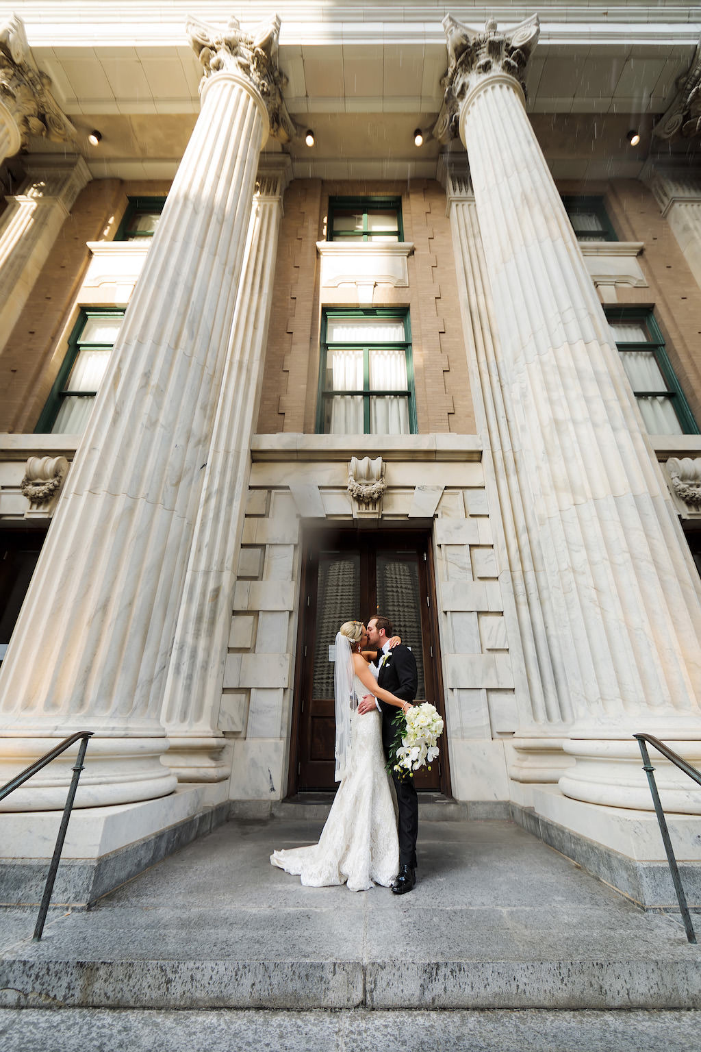 Outdoor Bride and Groom Wedding Ceremony on Front Steps of Historic Courthouse | Downtown Tampa Hotel Venue Le Meridien