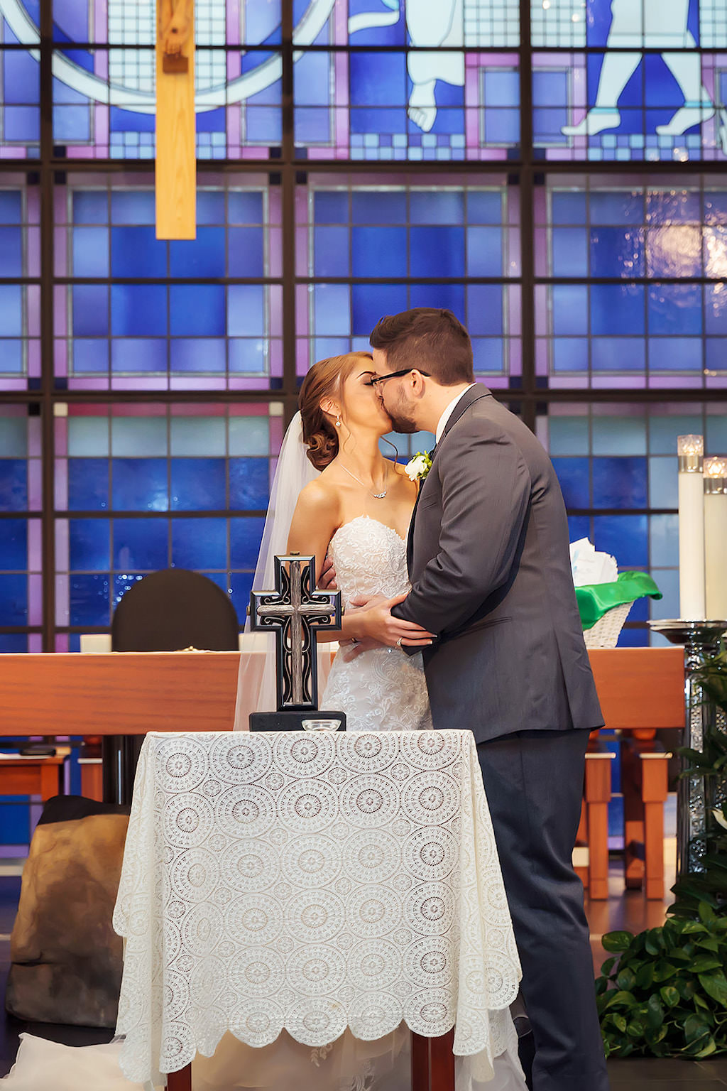 Traditaional Bride and Groom Wedding Ceremony Portrait | Tampa Bay Wedding Venue Saint Paul's Catholic Church