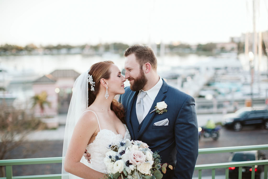 Outdoor Lawn Florida Wedding Portrait | Tampa Bay Planner Parties a la Carte