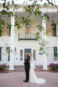 Outdoor Florida Bride and Groom Wedding Portrait | Florida Wedding Venue Marie Selby Botanical Gardens