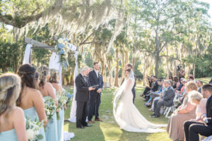 Outdoor Golf Course Classy Rustic Wedding Ceremony Portrait | Tampa Bay Wedding Photographer Kristen Marie Photography | Innisbrook Golf & Spa Resort Wedding Venue