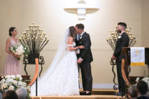 Florida Bride and Groom Traditional Wedding Ceremony Exchanging Vows Wedding Portrait | Tampa Bay Wedding Photographer Carrie Wildes Photography