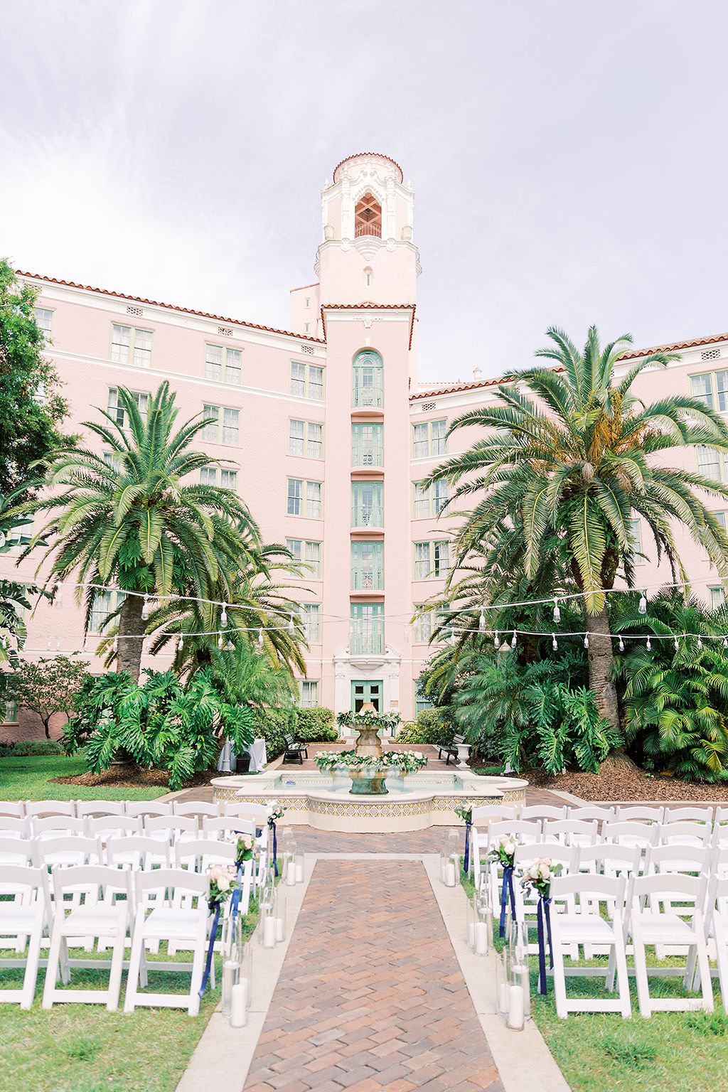 Elegant Outdoor Courtyard Wedding Ceremony | St. Petersburg Hotel Wedding Venue The Vinoy Renaissance