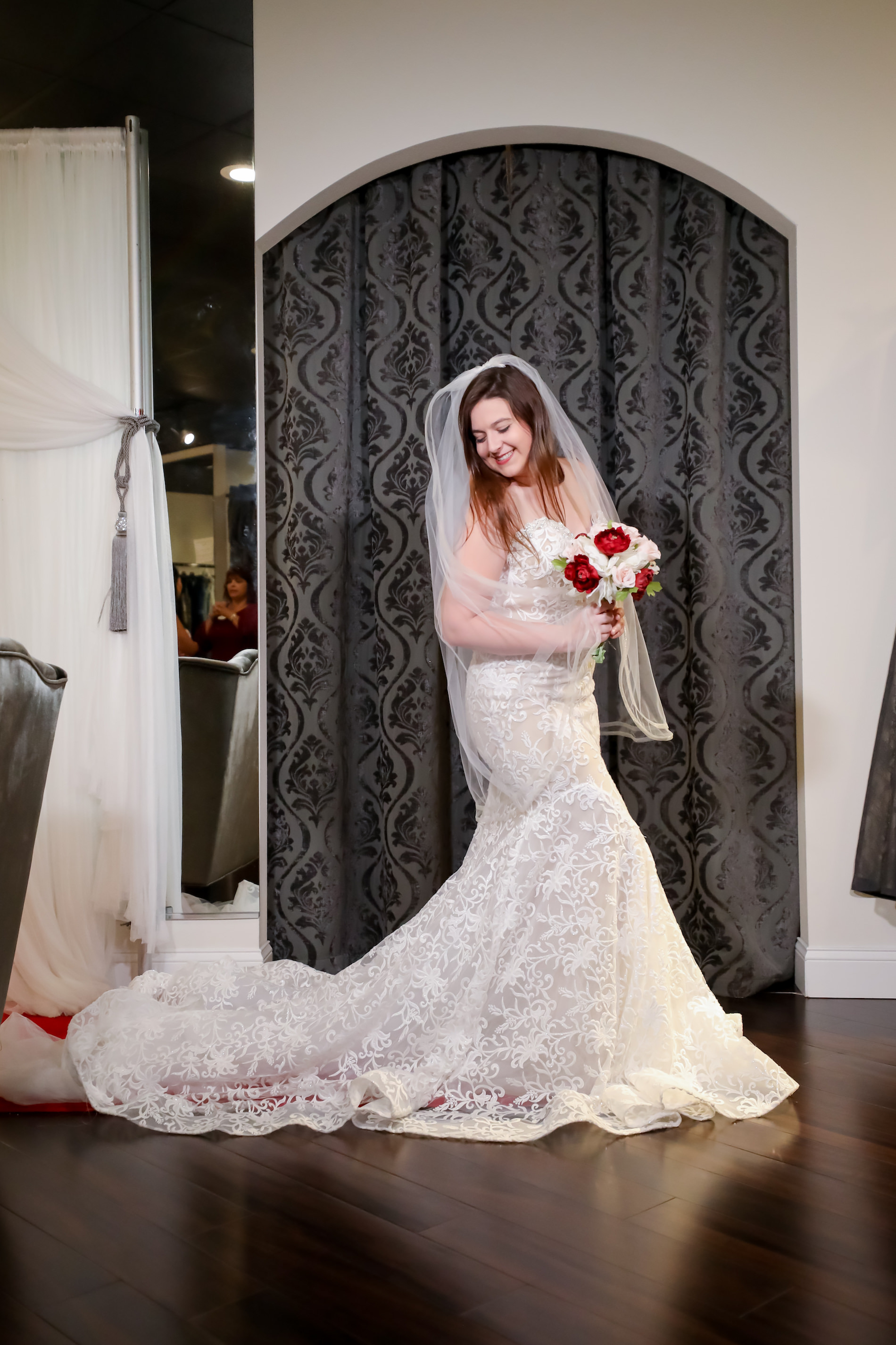 Marry Me Tampa Bay Before 5 Networking Event | Nikki's Glitz and Glam Bridal Boutique | Lifelong Photography Studio