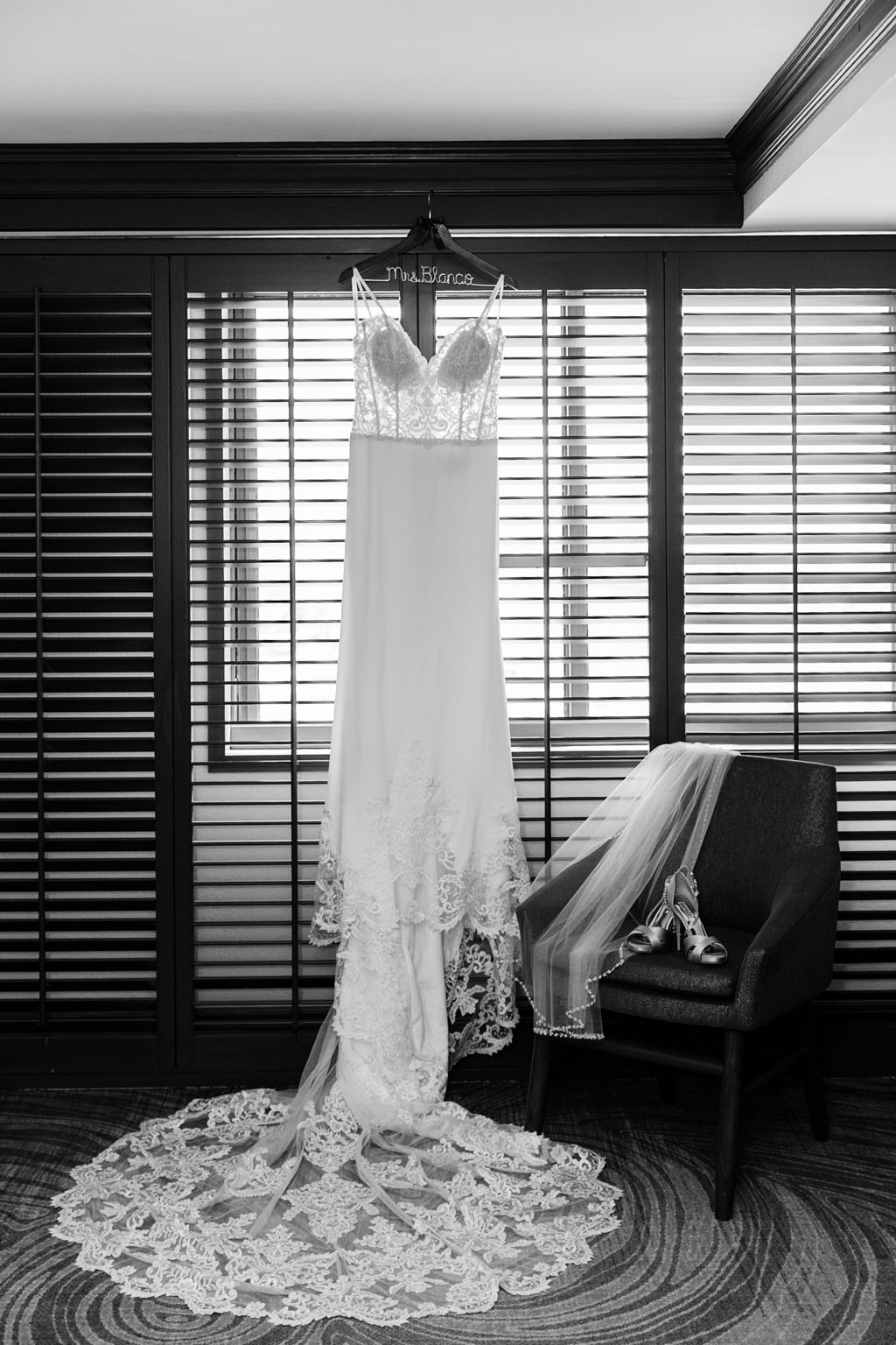 Sexy Romantic Lace and Illusion Bodice with Straps V Neckline Wedding Dress
