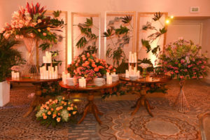 Wedding Reception at Radisson Hotel Cartagena, Colombia | Destination Wedding and Honeymoon Travel Tips | Photographer: Pedraza Producciones
