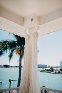 Romantic Lace Cap Sleeve Wedding Dress