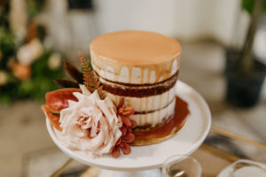 Boho Neutral Wedding Styled Shoot, one tier white cake with Gold Drip, Ivory Rose and Burn Orange Flower | Wedding Cake The Artistic Whisk | Amber McWhorter Photography