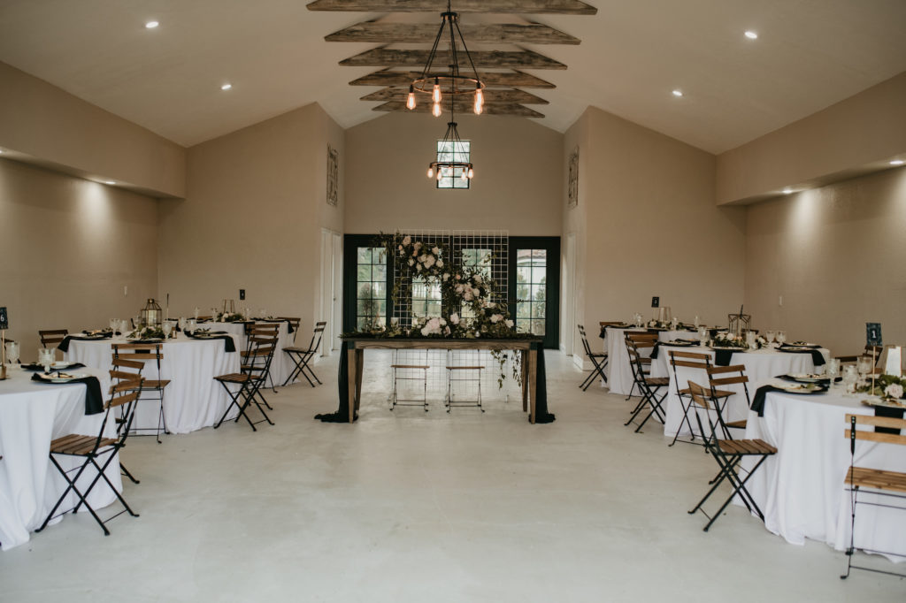 The Lake Lodge Wedding Venue | Lake Thonotosassa Tampa Area Wedding Venue