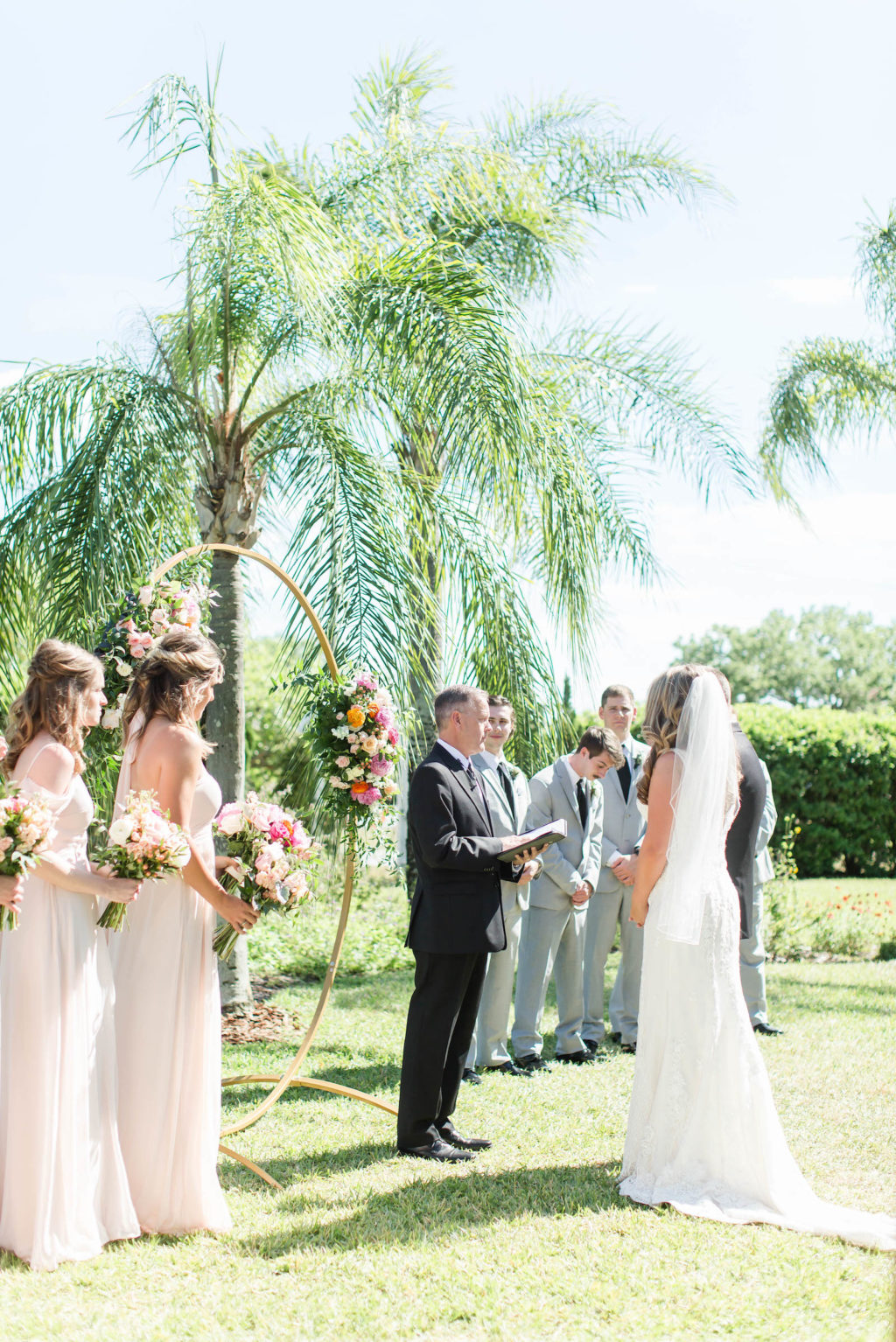 Tropical Waterfront Florida Wedding Ceremony in Tampa Bay | Davis Islands Garden Club