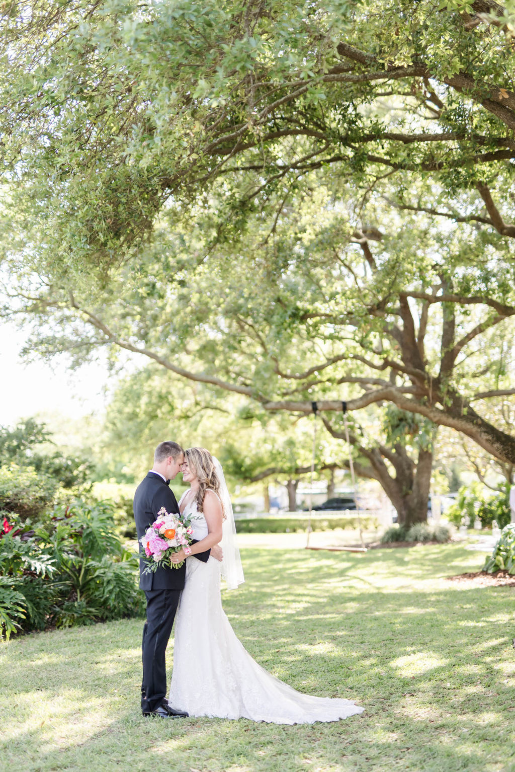 Tampa Bay Wedding Couple Portrait | Tampa Wedding Venue Davis Islands Garden Club | Special Moments Event Planning