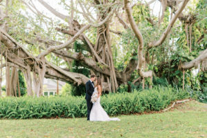 Classic Bride and Groom Outdoor Under Banyan Trees Wedding Photo | Tampa Bay Wedding Photographer Kera Photography