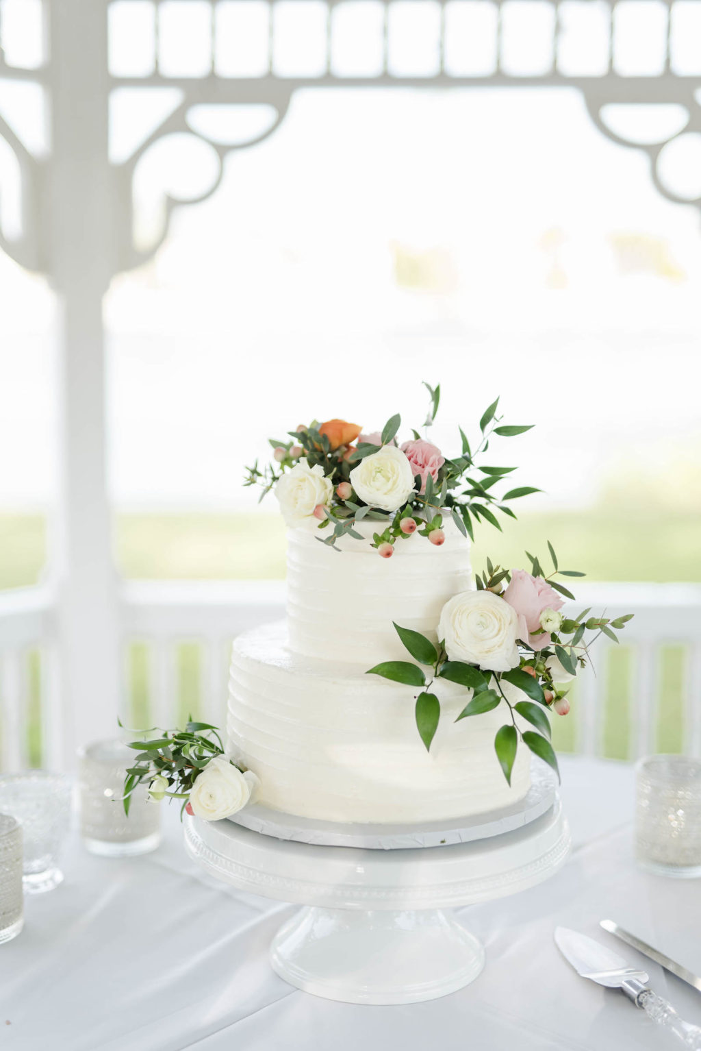 Classic Two Tier Round Wedding Cake with Pink and White Flowers with Greenery | Wedding Cake Ideas and Inspiration