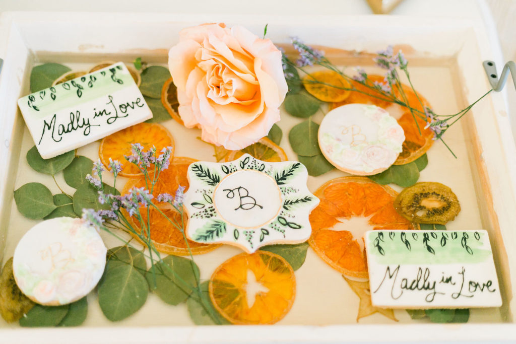Elegant and Simple Wedding Desserts | Frosted Wedding Cookies with Initials on Them