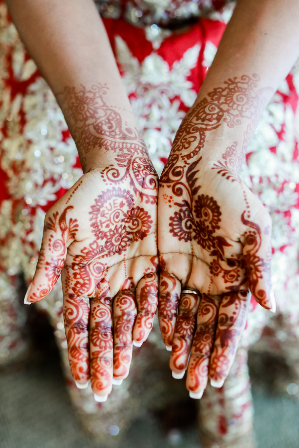 Hindu Indian Wedding, Bride with Henna Tattoo Hands | Tampa Bay Wedding Photographer Lifelong Photography Studios