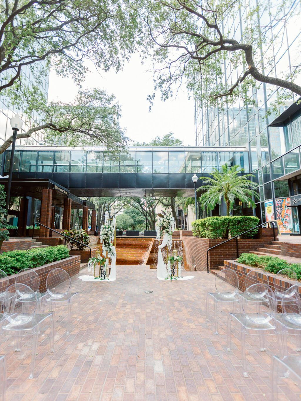South Florida Modern Outdoor Intimate Wedding Ceremony | Hilton Tampa Downtown | A Chair Affair Rentals