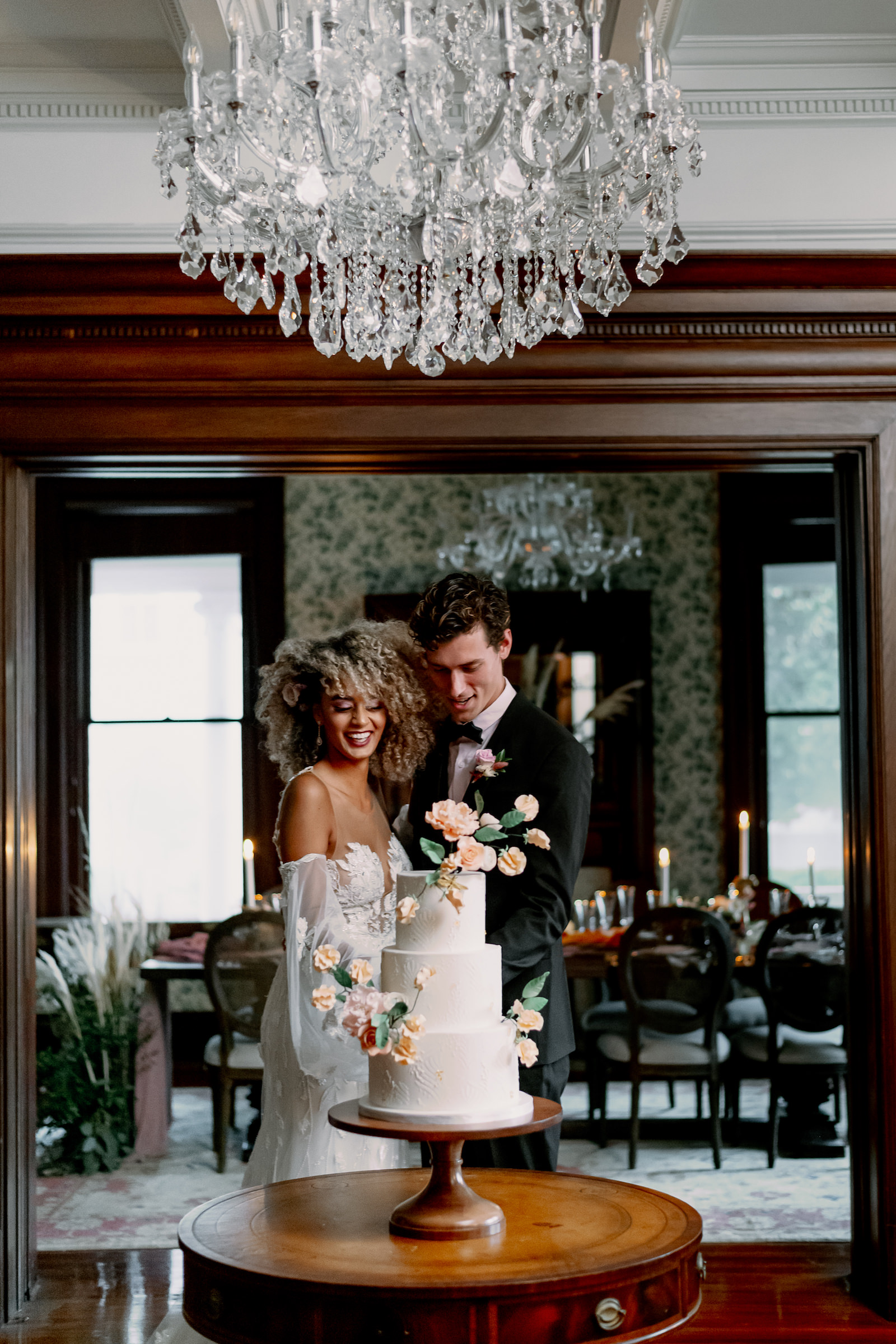 Vintage European Wedding, Bride and Groom Cutting Three Tier White and Sugar Flower Wedding Cake | Tampa Bay Wedding Photographer Dewitt for Love