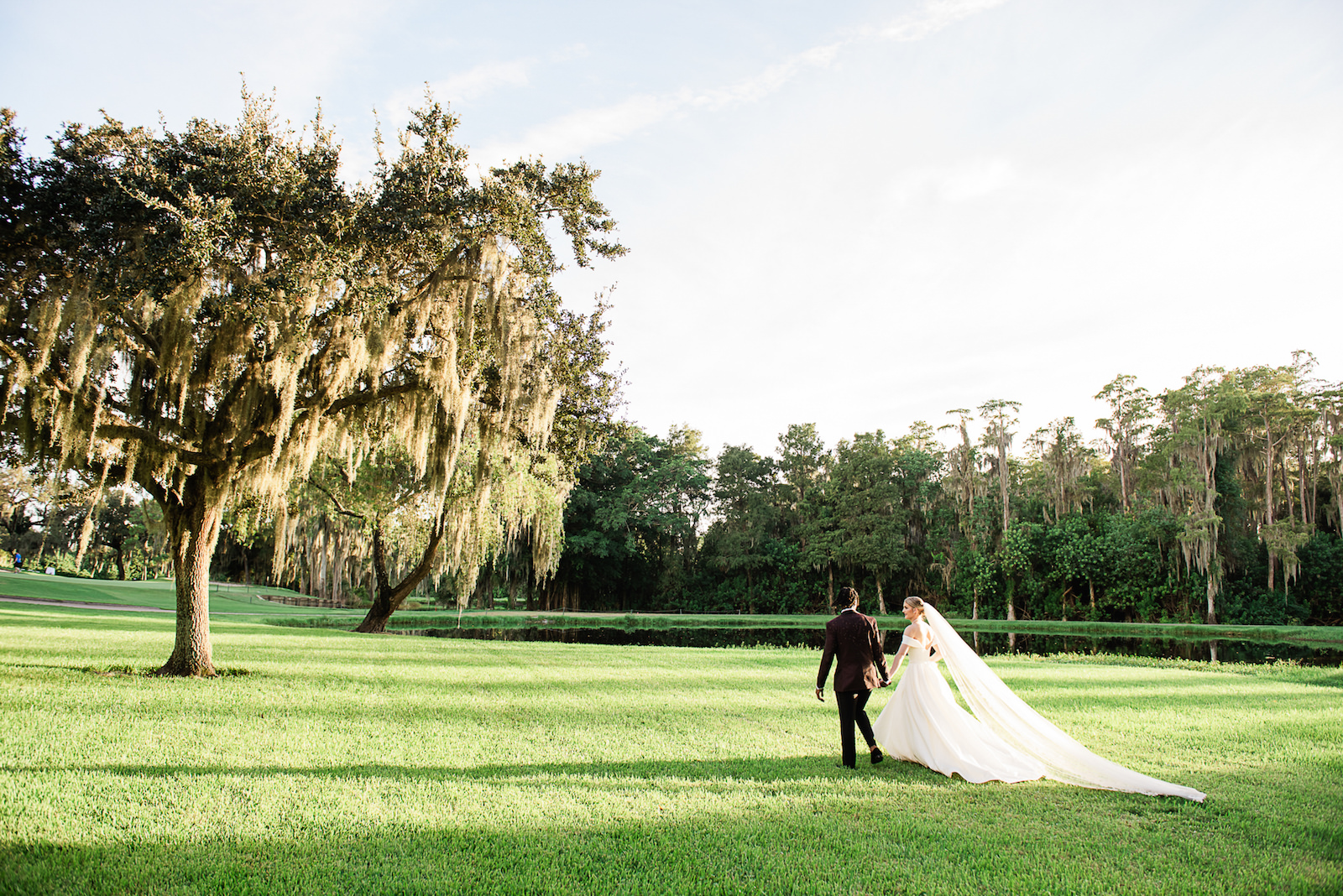 Bride and Groom Outdoor Wedding Portrait | Florida Photographer Joyelan Photography