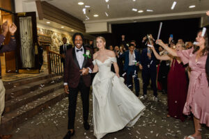 Bride and Groom Grand Exit Wedding Portrait | Joyelan Photography