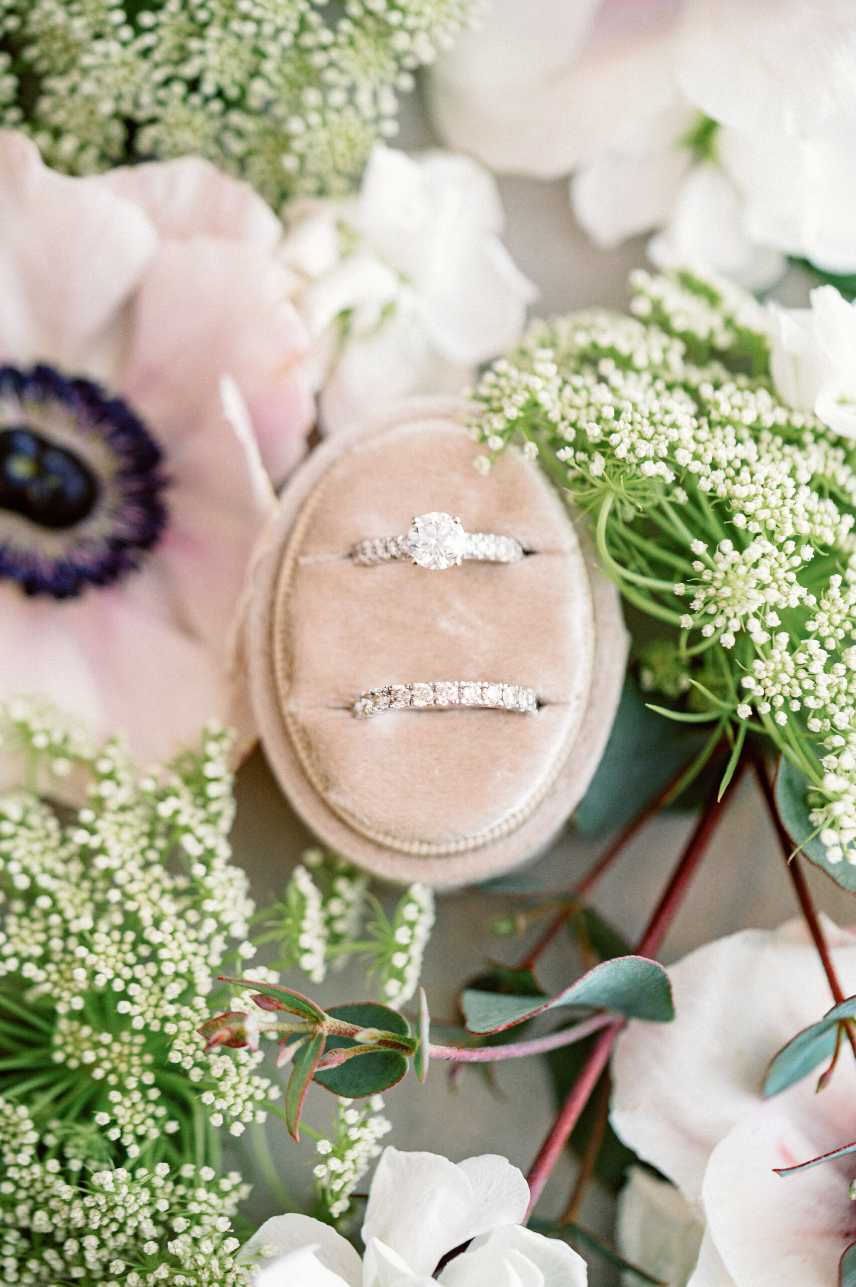 Round Diamond Wedding and Engagement Ring Velvet Box